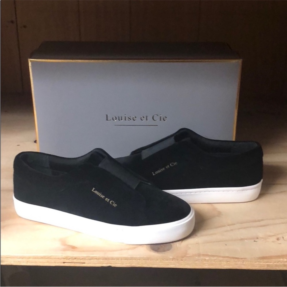 $110 NIB Louise Et Cie Womens Bette Slip-On Sneaker Black Velvet Silky